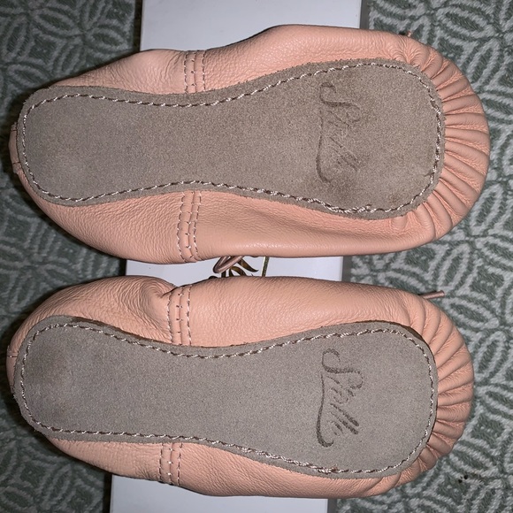 Little girls dance bundle - Picture 13 of 15